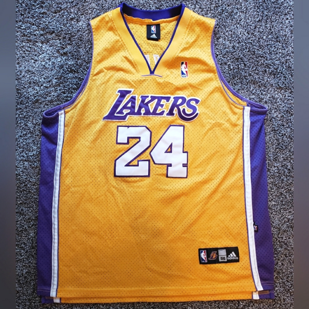 100% Authentic Gently USED LA Lakers Koby Bryant #24 Adidas Adult 2XL Jersey